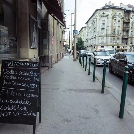 Renovated Design Close To The Danube Appartamento *