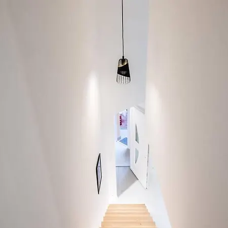 Renovated Design Close To The Danube *