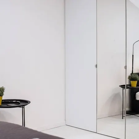 Daire Renovated Design Close To The Danube