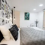 Renovated Design Close To The Danube Budapeşte
