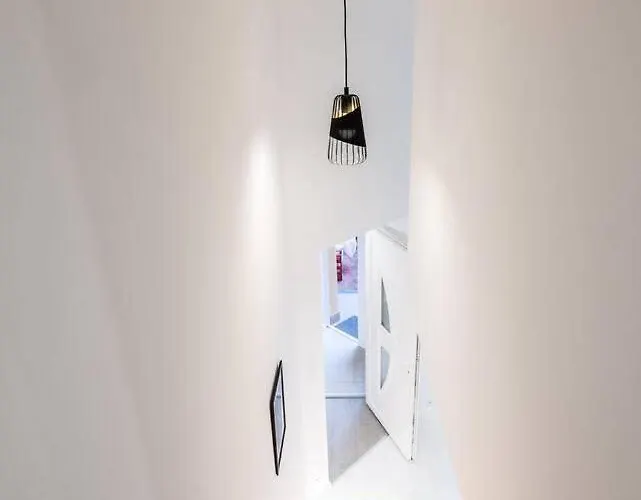 Renovated Design Close To The Danube *