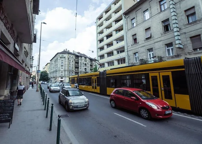Renovated Design Close To The Danube Appartement