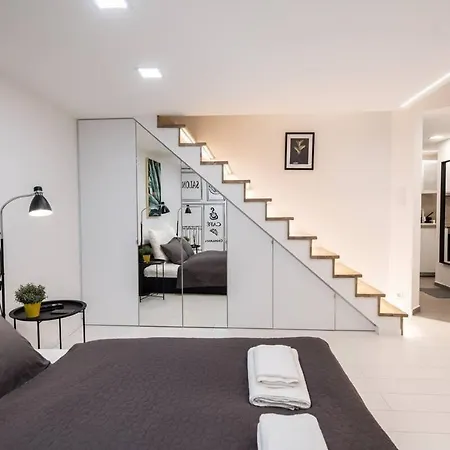 Renovated Design Close To The Danube * Budapesta